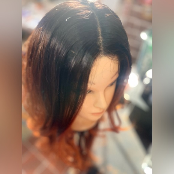 Lace front wig - Picture 2 of 4